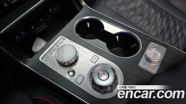 Genesis GV80 — Фото автомобиля 8