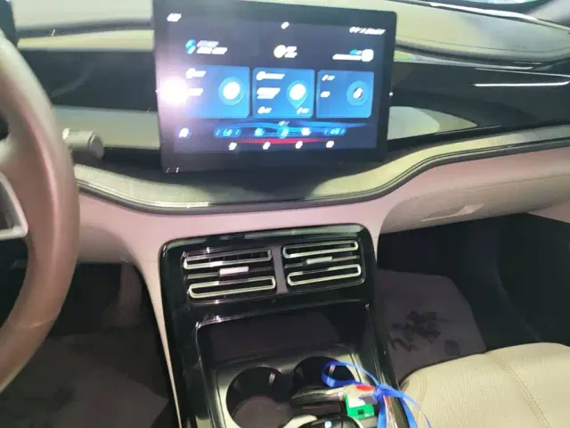 BYD Qin PLUS — Фото автомобиля 12