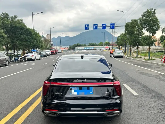 Hongqi H5 — Фото автомобиля 14