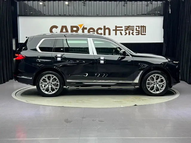 BMW X7 — Фото автомобиля 17