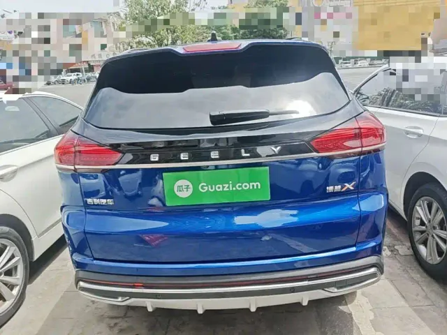 Geely Boyue — Фото автомобиля 3
