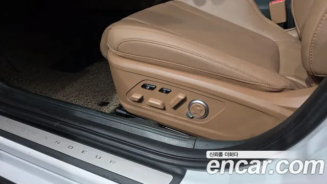 Hyundai Grandeur GN7 — Фото автомобиля 24