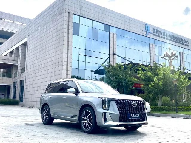 GAC Trumpchi GS8 — Фото автомобиля 4