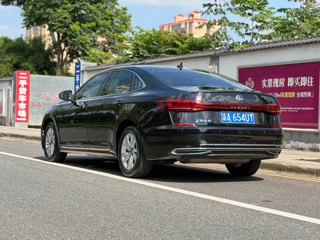 Volkswagen Passat — Фото автомобиля 6