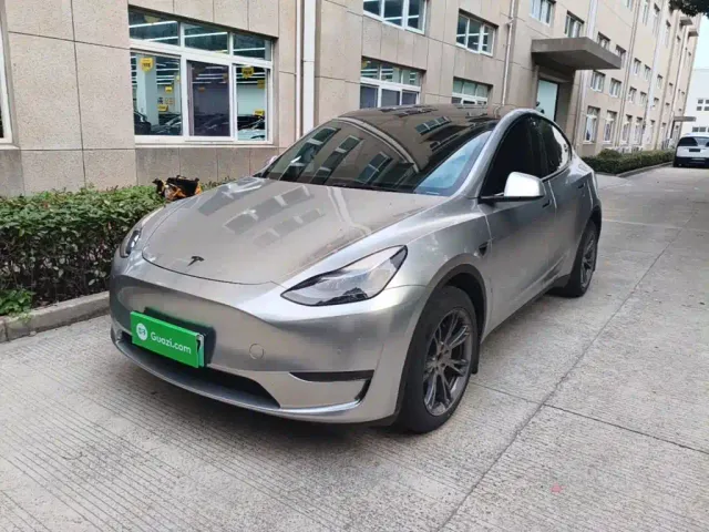 Фотография автомобиля — Tesla Model Y