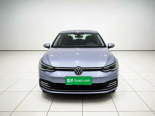 Volkswagen Golf — Фото автомобиля 2