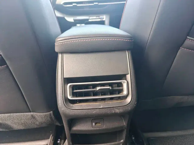 Changan Eado — Фото автомобиля 10