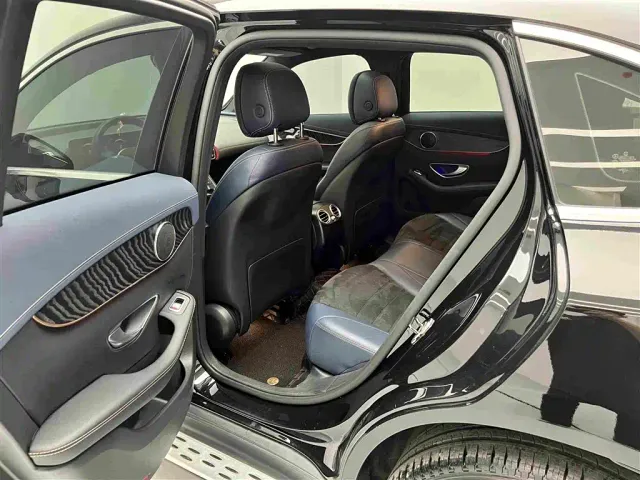 Mercedes-Benz EQC — Фото автомобиля 15