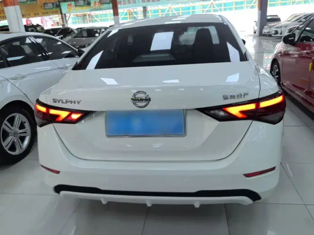 Nissan Sylphy — Фото автомобиля 5