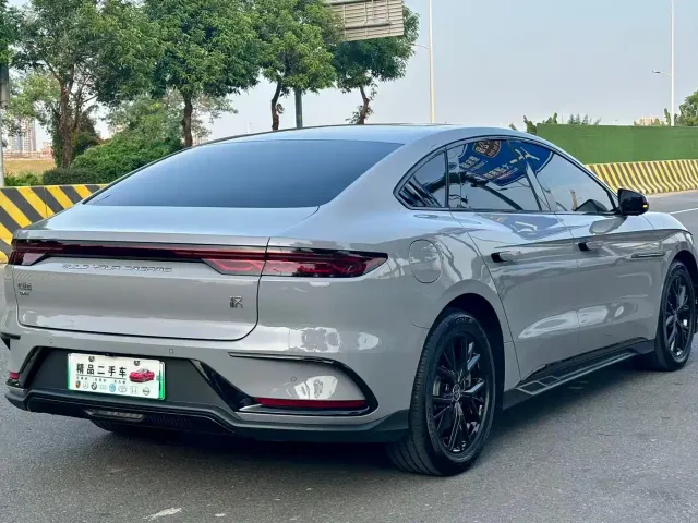 BYD Han — Фото автомобиля 9