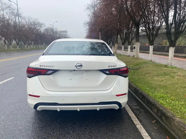 Nissan Sylphy — Фото автомобиля 8