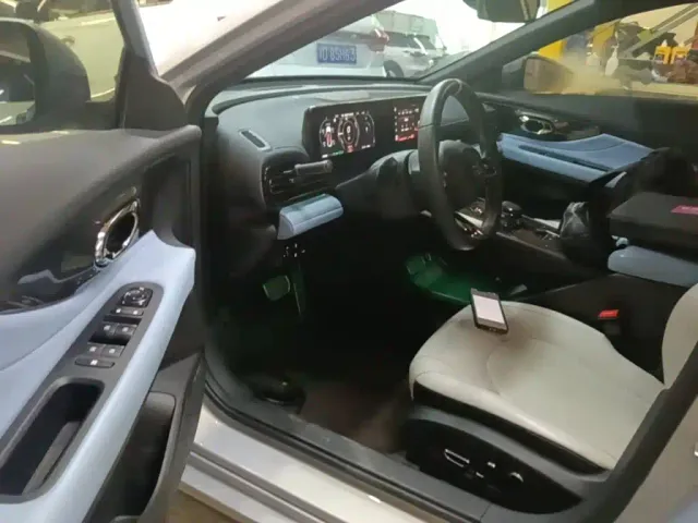 GAC Trumpchi Emkoo — Фото автомобиля 15
