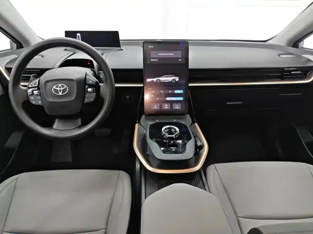 Toyota bZ3 — Фото автомобиля 12