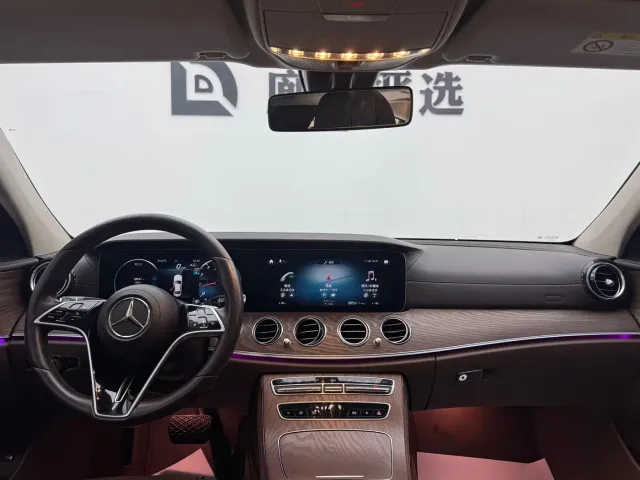 Mercedes-Benz E-Class — Фото автомобиля 7