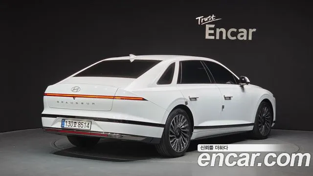 Hyundai Grandeur — Фото автомобиля 2