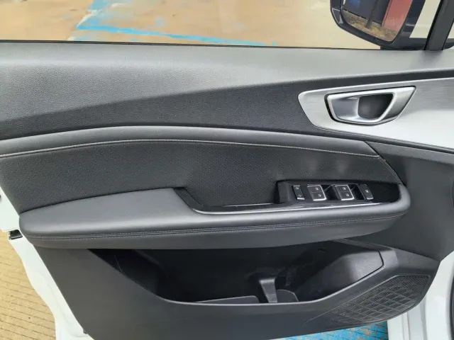 Wuling Jiachen — Фото автомобиля 17