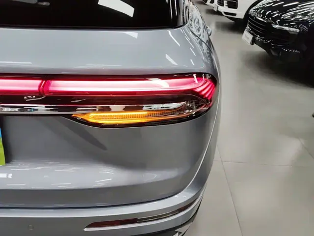Lincoln Corsair — Фото автомобиля 7