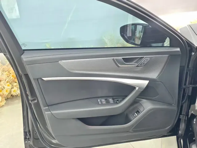 Audi A6L — Фото автомобиля 24