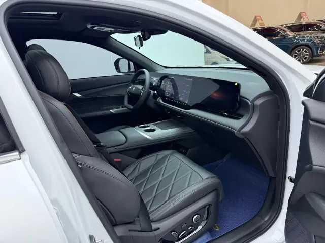 Changan CS75 Plus — Фото автомобиля 18