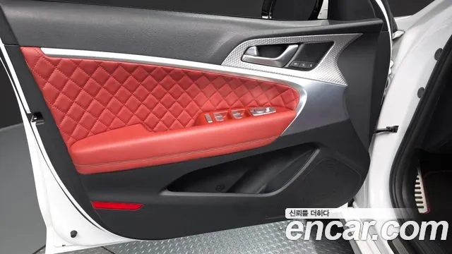 Genesis G70 — Фото автомобиля 24