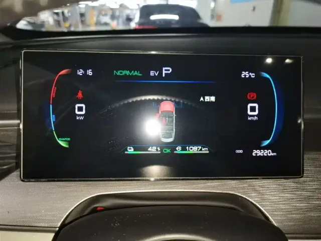 BYD Seal 05 DM-i — Фото автомобиля 11