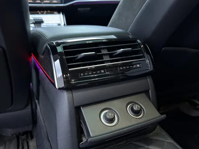 Audi A8 — Фото автомобиля 12