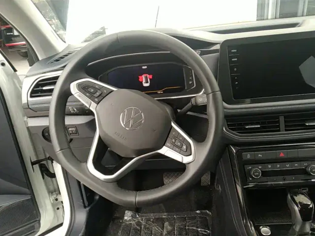 Volkswagen Tharu — Фото автомобиля 10