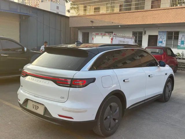Leapmotor C11 — Фото автомобиля 5