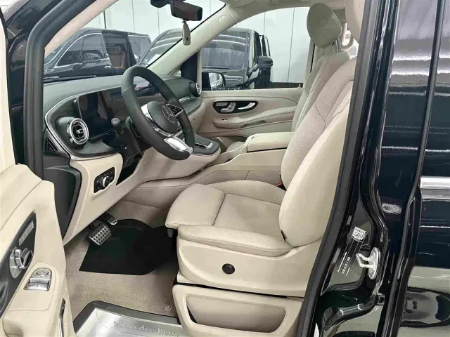 Mercedes-Benz V-Class — Фото автомобиля 10