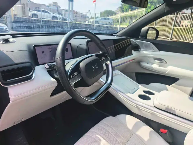 Xpeng G9 — Фото автомобиля 6