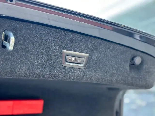 BMW 3 Series — Фото автомобиля 24