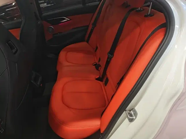 BMW 1 Series — Фото автомобиля 12
