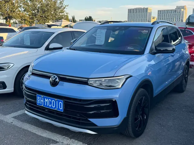 Фотография автомобиля — Volkswagen Tharu
