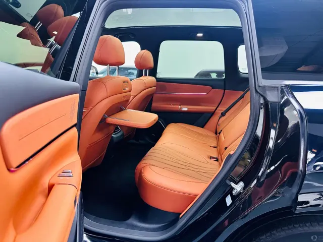 Changan Qiyuan Q07 — Фото автомобиля 9