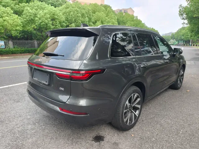 Li Auto ONE — Фото автомобиля 12