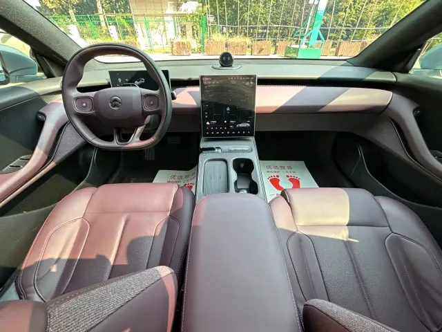 Nio ET5 — Фото автомобиля 6