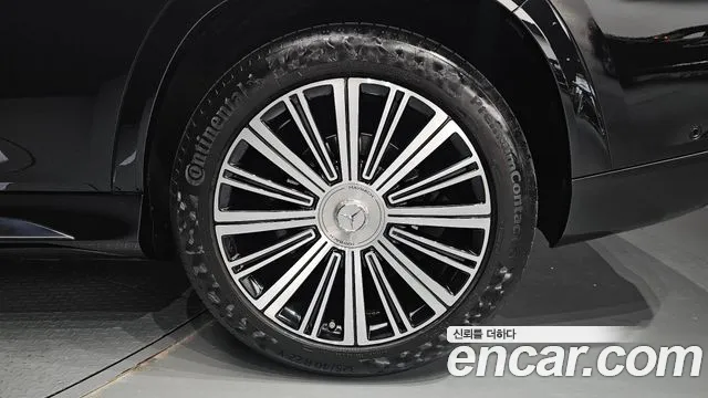 Mercedes-Benz GLS-Class — Фото автомобиля 14