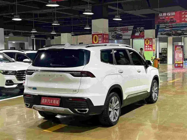 Geely Haoyue — Фото автомобиля 8
