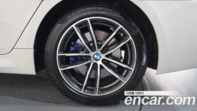 BMW 5-Series 5 серия (G30) 523d M Sport — Фото автомобиля 18