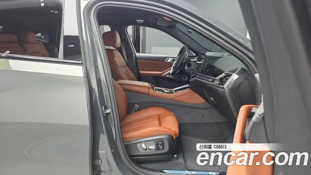 BMW X6 xDrive40i M Sport Pro Best Seller Edition — Фото автомобиля 8