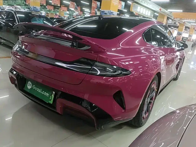 Xiaomi SU7 — Фото автомобиля 6