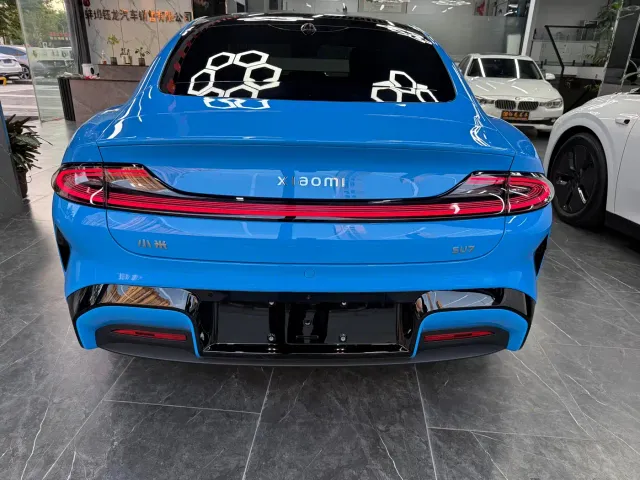 Xiaomi SU7 — Фото автомобиля 9