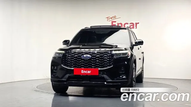 Ford Explorer 6th Gen — Фото автомобиля 3