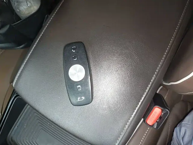 Roewe iMAX8 — Фото автомобиля 8