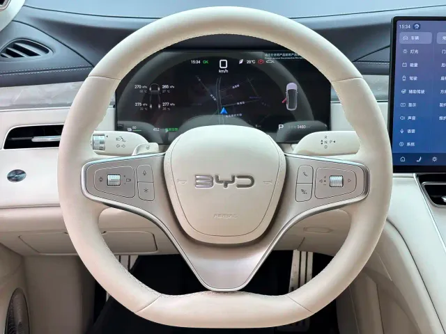 BYD Seal 08 — Фото автомобиля 16