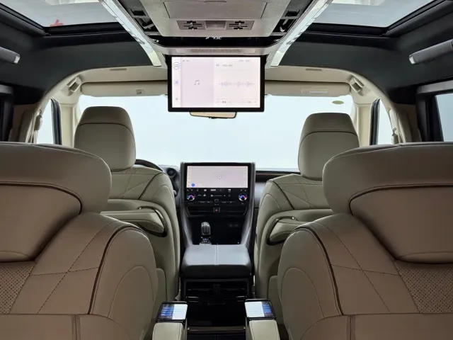 Toyota Alphard — Фото автомобиля 10
