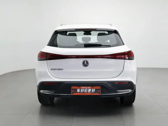 Mercedes-Benz EQA — Фото автомобиля 4