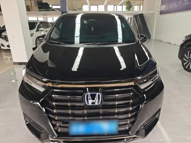 Honda Elysion — Фото автомобиля 2