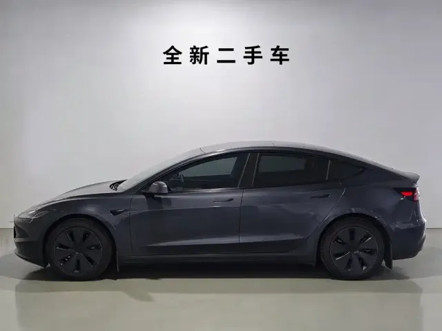 Tesla Model 3 2023 Rear-Wheel Drive — Фото автомобиля 3