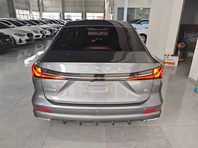 Roewe i5 — Фото автомобиля 5